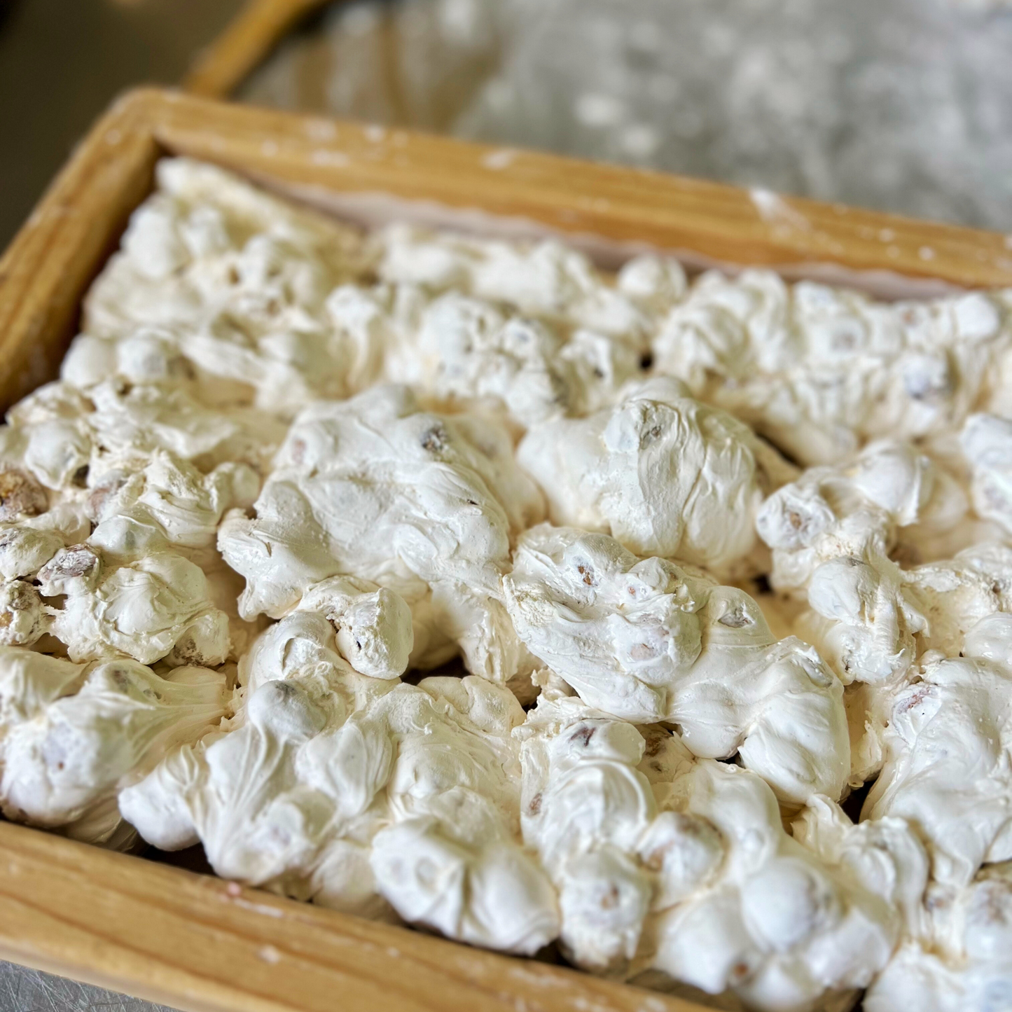 Torrone-Classico-Friabile-alla-Nocciola-Produzione-Artigianale